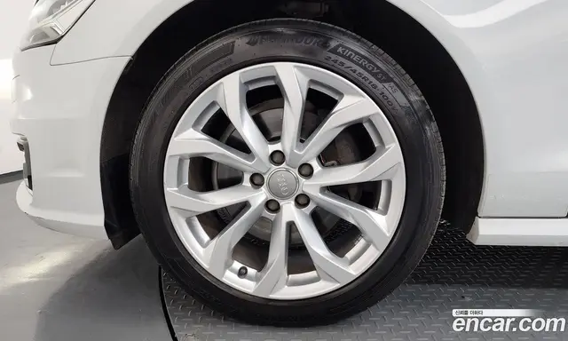 Audi A6 2016 2.0 автомат (гидро), миниатюра 5