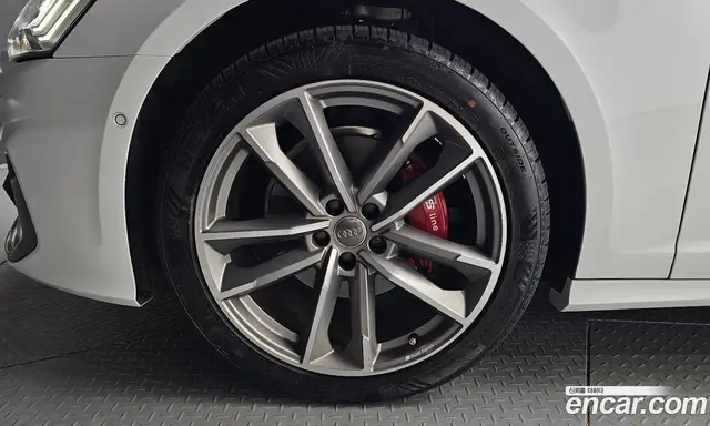 Audi A6 2019 2.0 автомат (гидро), миниатюра 4