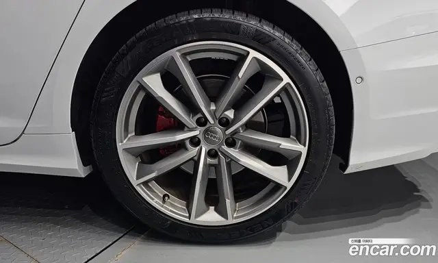 Audi A6 2019 2.0 автомат (гидро), миниатюра 6