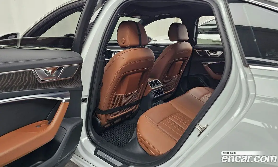 Audi A6 2021 2.0 автомат (гидро), фото 16