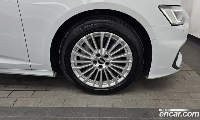 Audi A6 2021 2.0 автомат (гидро), миниатюра 7