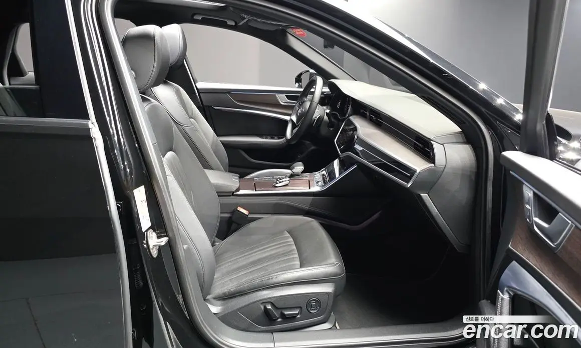 Audi A6 2022 3.0 автомат (гидро), фото 16