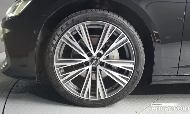 Audi A6 2022 3.0 автомат (гидро), миниатюра 5