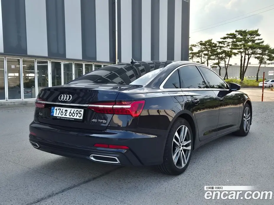 Audi A6 2022 2.0 автомат (гидро), фото 6