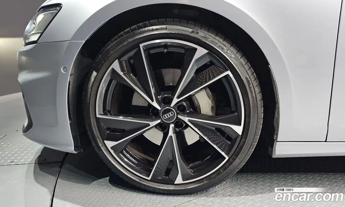 Audi A6 2023 3.0 автомат (гидро), фото 5