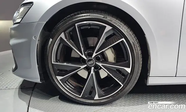 Audi A6 2023 3.0 автомат (гидро), миниатюра 5