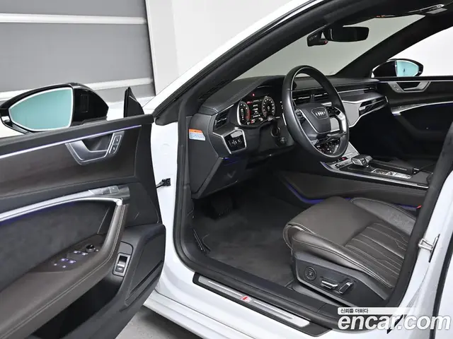 Audi A7 2023 3.0 автомат (гидро), миниатюра 11