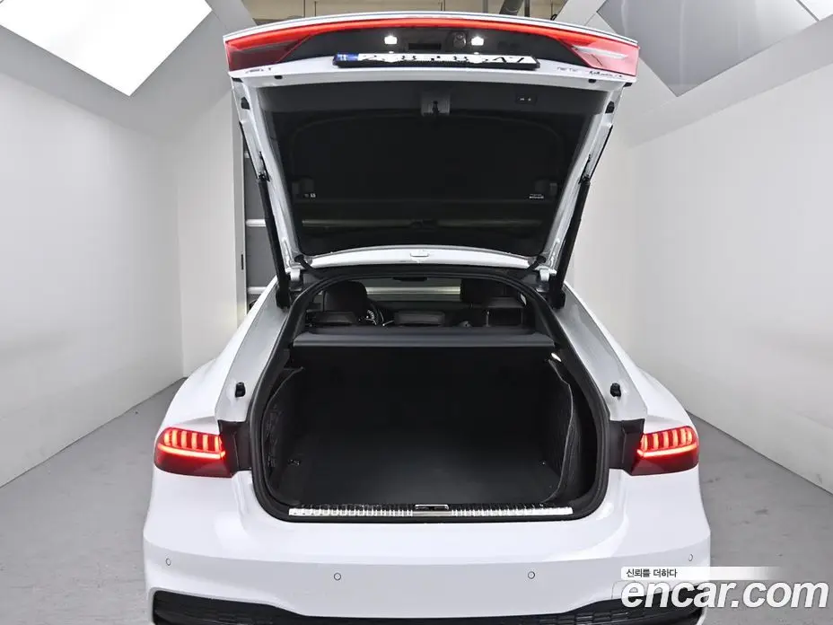 Audi A7 2023 3.0 автомат (гидро), фото 20