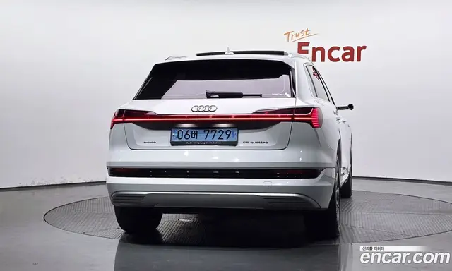 Audi e-tron 2021 0.2 автомат (гидро), миниатюра 4