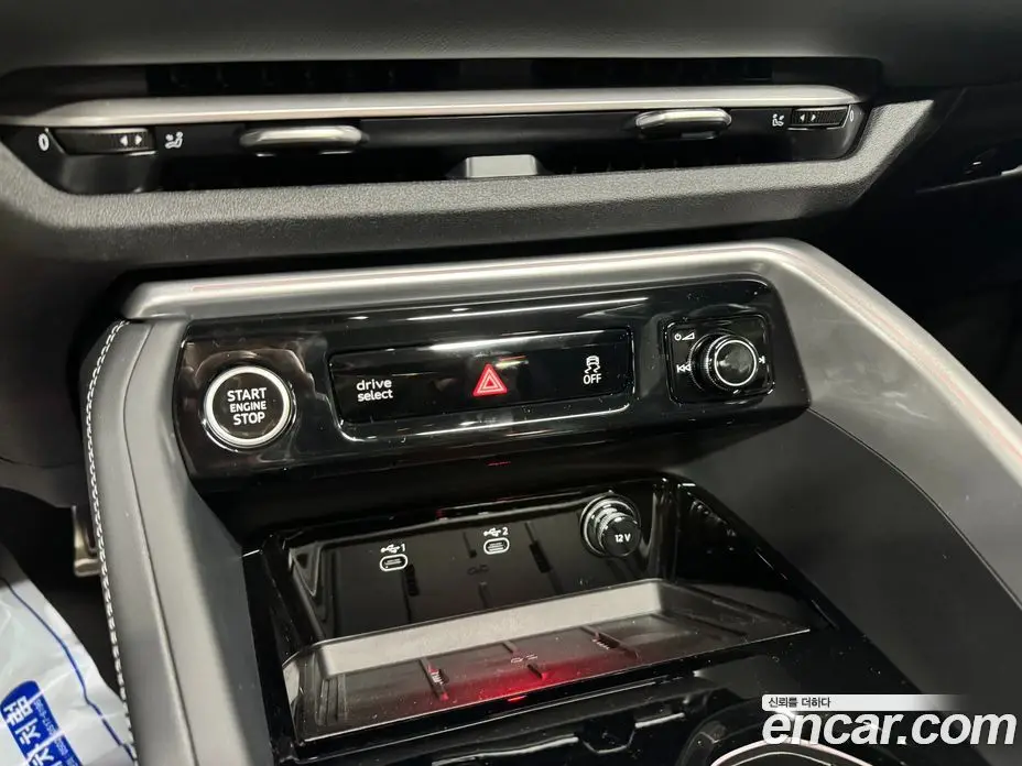 Audi Q5 2025 2.0 автомат (гидро), фото 13