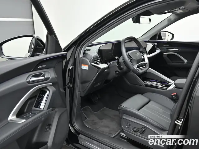 Audi Q5 2025 2.0 автомат (гидро), миниатюра 11