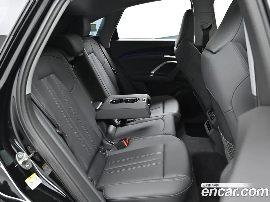 Audi Q5 2025 2.0 автомат (гидро), фото 12