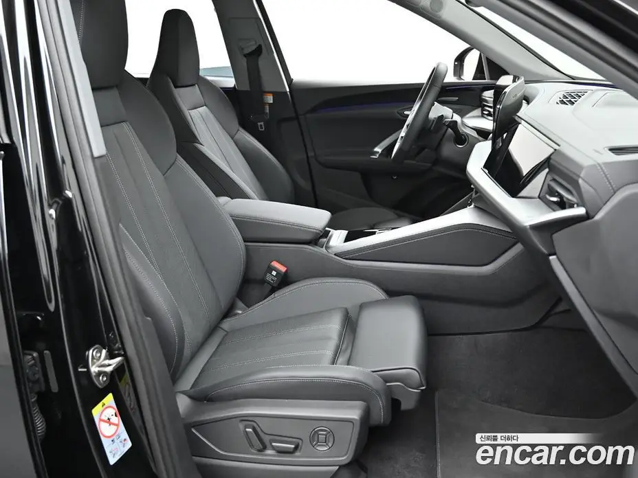 Audi Q5 2025 2.0 автомат (гидро), фото 10