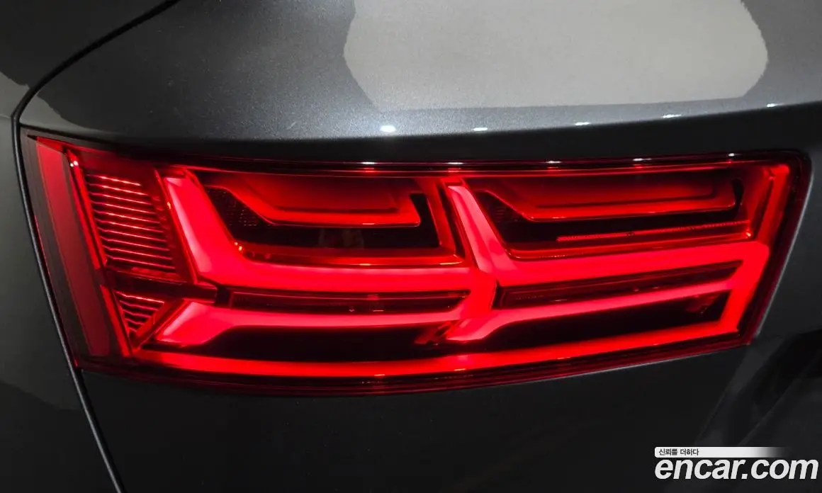 Audi Q7 2019 2.0 автомат (гидро), фото 9