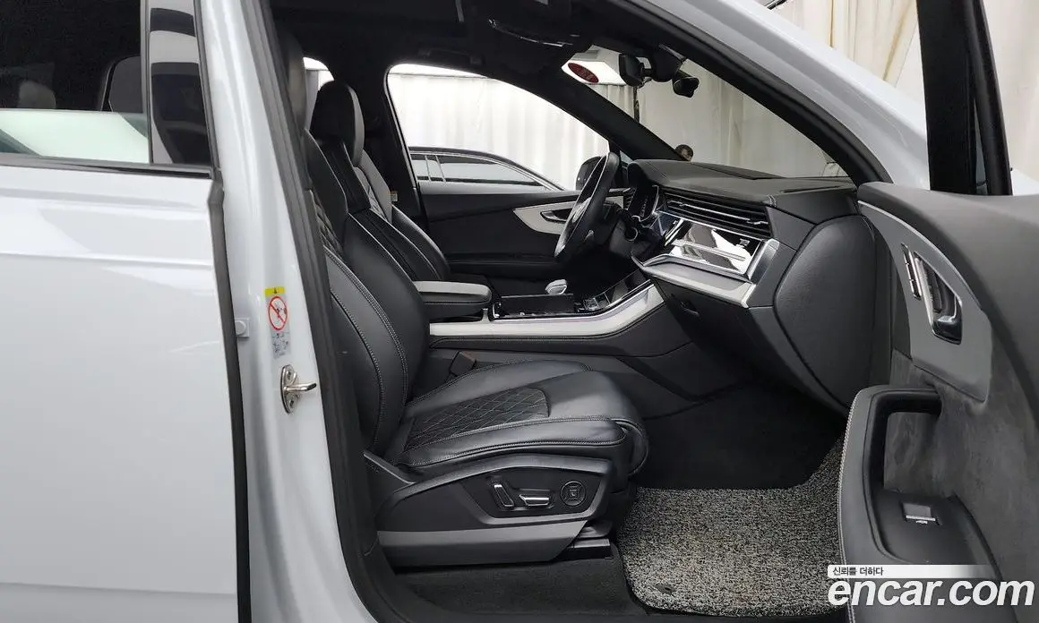 Audi Q7 2023 3.0 автомат (гидро), фото 11