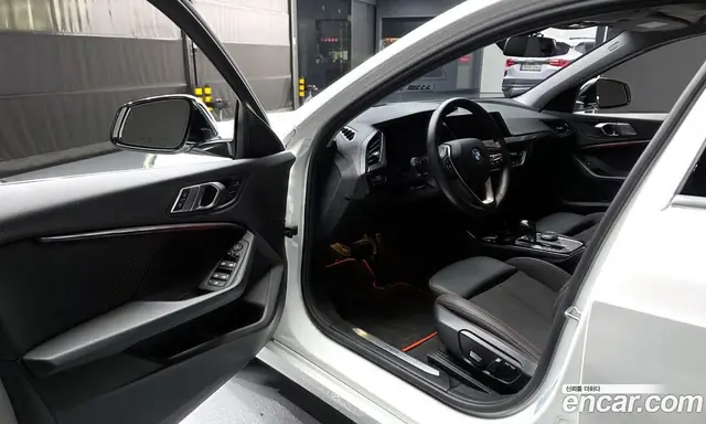BMW 1 серия 2020 2.0 автомат (гидро), миниатюра 10