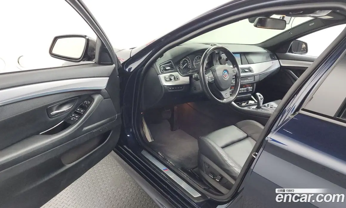 BMW 5 серия 2012 4.4 автомат (гидро), фото 10