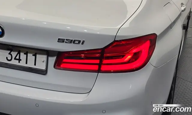 BMW 5 серия 2017 2.0 автомат (гидро), миниатюра 9
