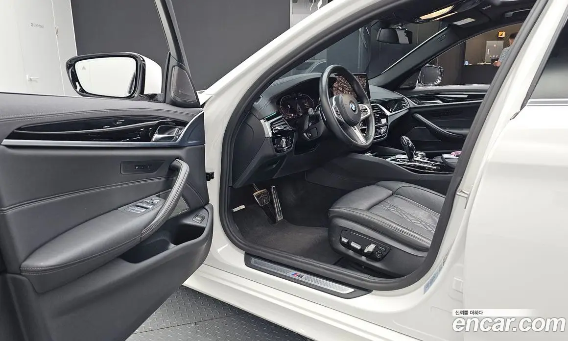 BMW 5 серия 2022 2.0 автомат (гидро), фото 13
