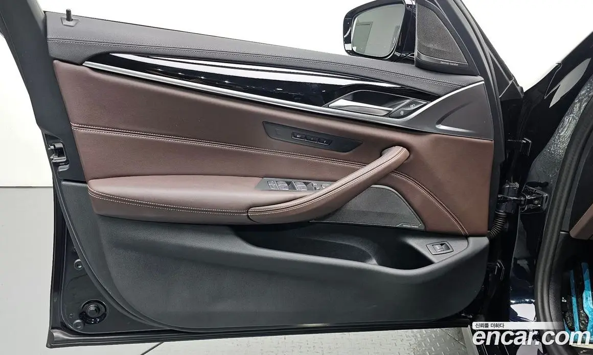 BMW 5 серия 2023 2.0 автомат (гидро), фото 14