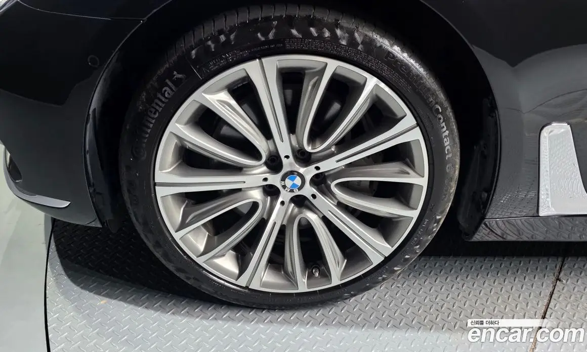 BMW 7 серия 2017 4.4 автомат (гидро), фото 4