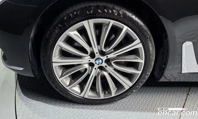 BMW 7 серия 2017 4.4 автомат (гидро), миниатюра 4
