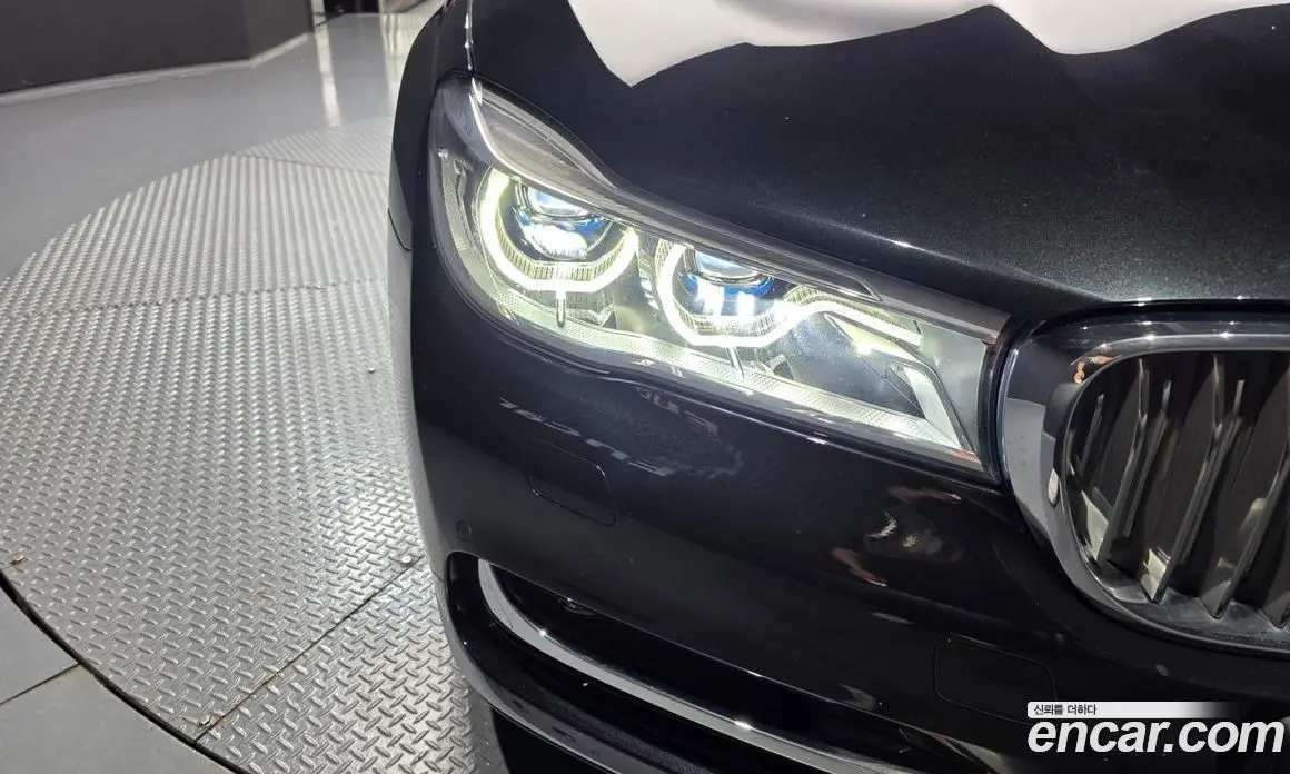 BMW 7 серия 2017 4.4 автомат (гидро), фото 7