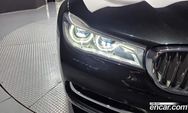 BMW 7 серия 2017 4.4 автомат (гидро), миниатюра 7