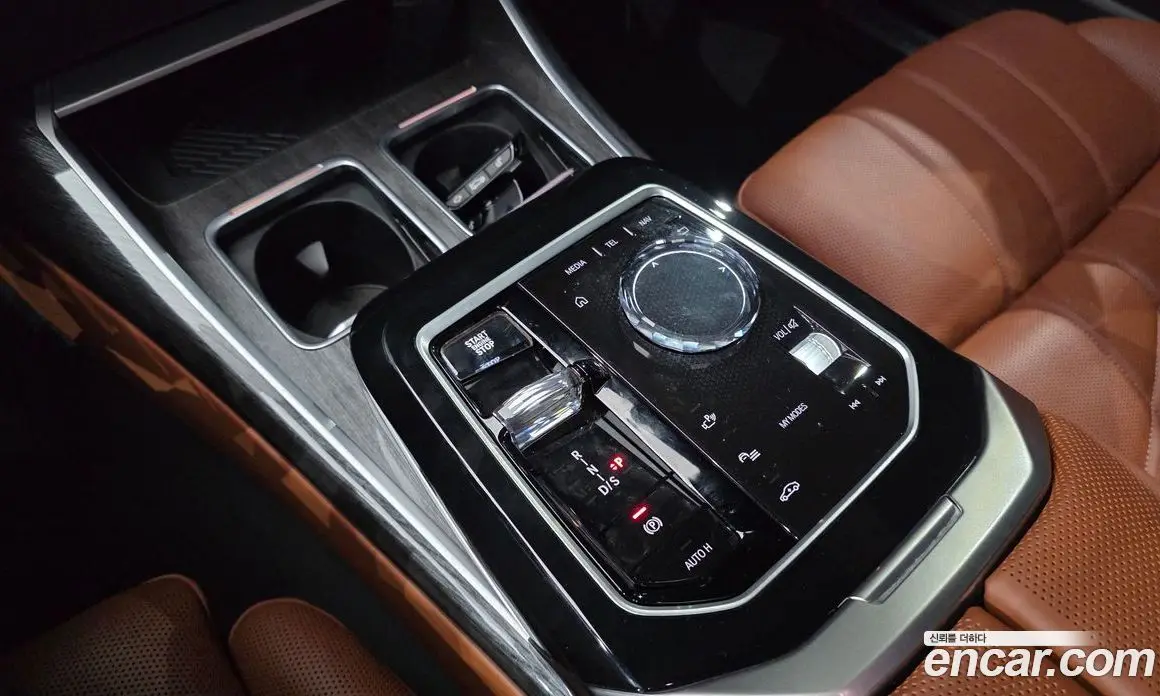 BMW 7 серия 2023 3.0 автомат (гидро), фото 12