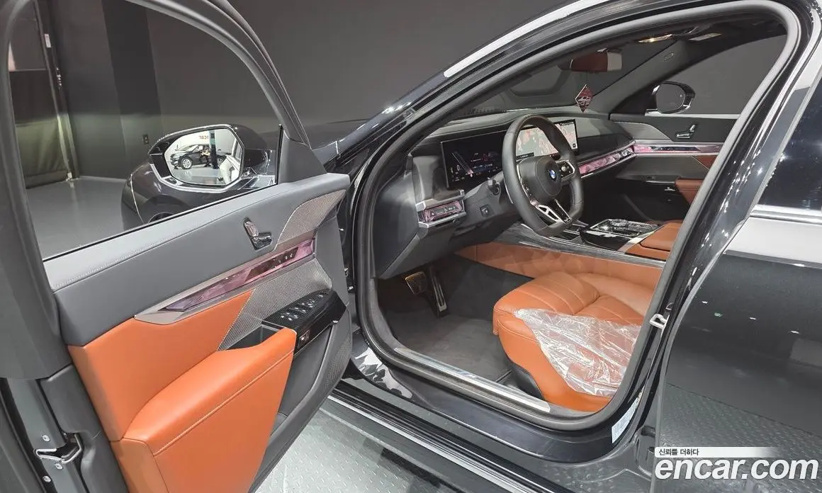 BMW 7 серия 2023 3.0 автомат (гидро), фото 13