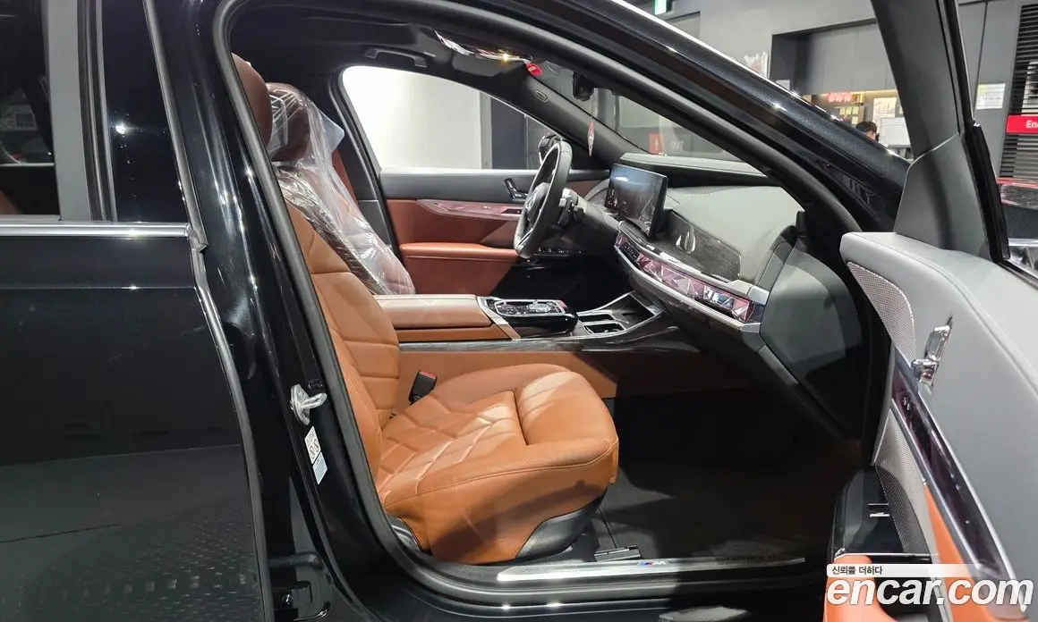 BMW 7 серия 2023 3.0 автомат (гидро), фото 16