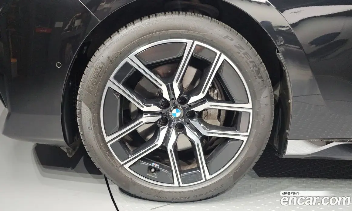 BMW 7 серия 2023 3.0 автомат (гидро), фото 5