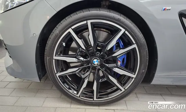 BMW 8 серия 2024 4.4 автомат (гидро), миниатюра 5