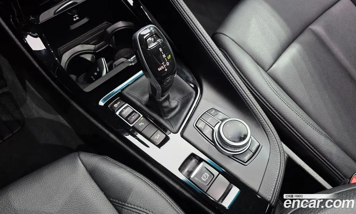 BMW X1 2022 2.0 автомат (гидро), фото 12