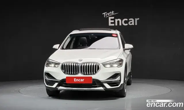 BMW X1 2022 2.0 автомат (гидро), миниатюра 3
