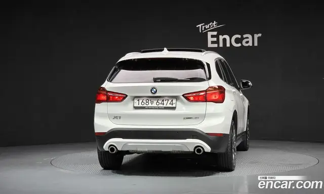 BMW X1 2022 2.0 автомат (гидро), миниатюра 4