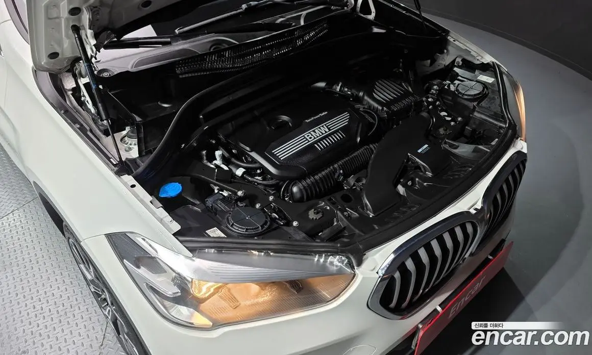 BMW X1 2022 2.0 автомат (гидро), фото 6