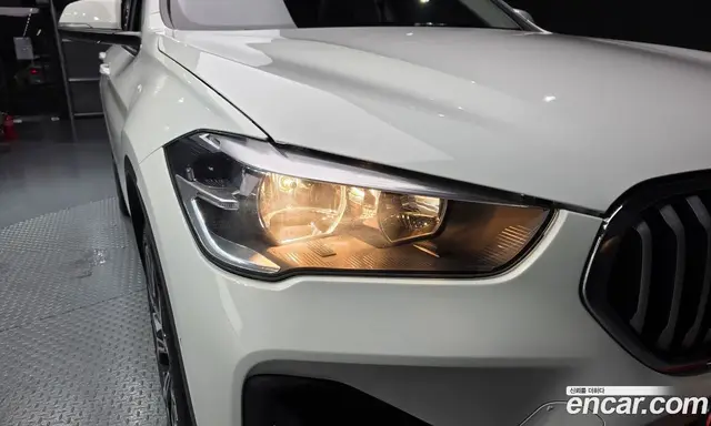 BMW X1 2022 2.0 автомат (гидро), миниатюра 8