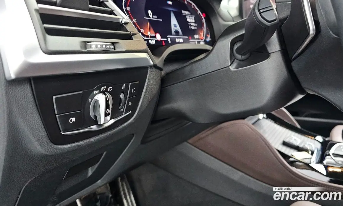 BMW X4 2024 2.0 автомат (гидро), фото 27