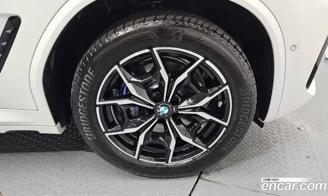 BMW X4 2024 2.0 автомат (гидро), миниатюра 7