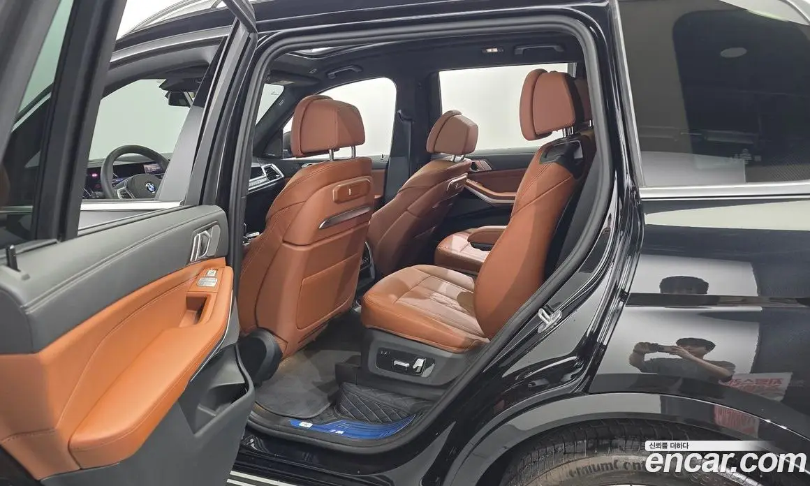 BMW X7 2024 3.0 автомат (гидро), фото 11