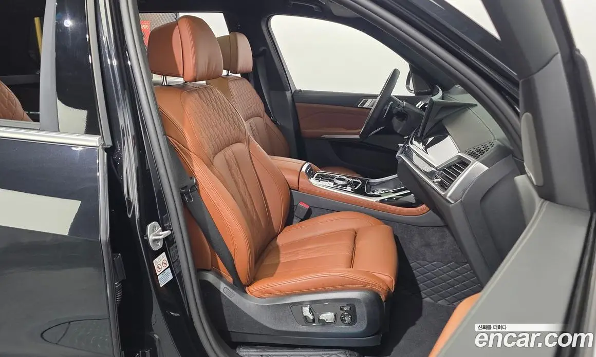 BMW X7 2024 3.0 автомат (гидро), фото 12
