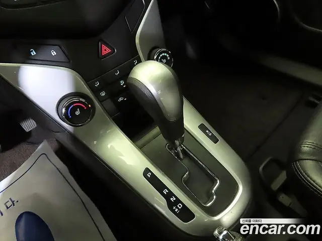 Chevrolet Cruze 2012 1.8 автомат (гидро), миниатюра 12