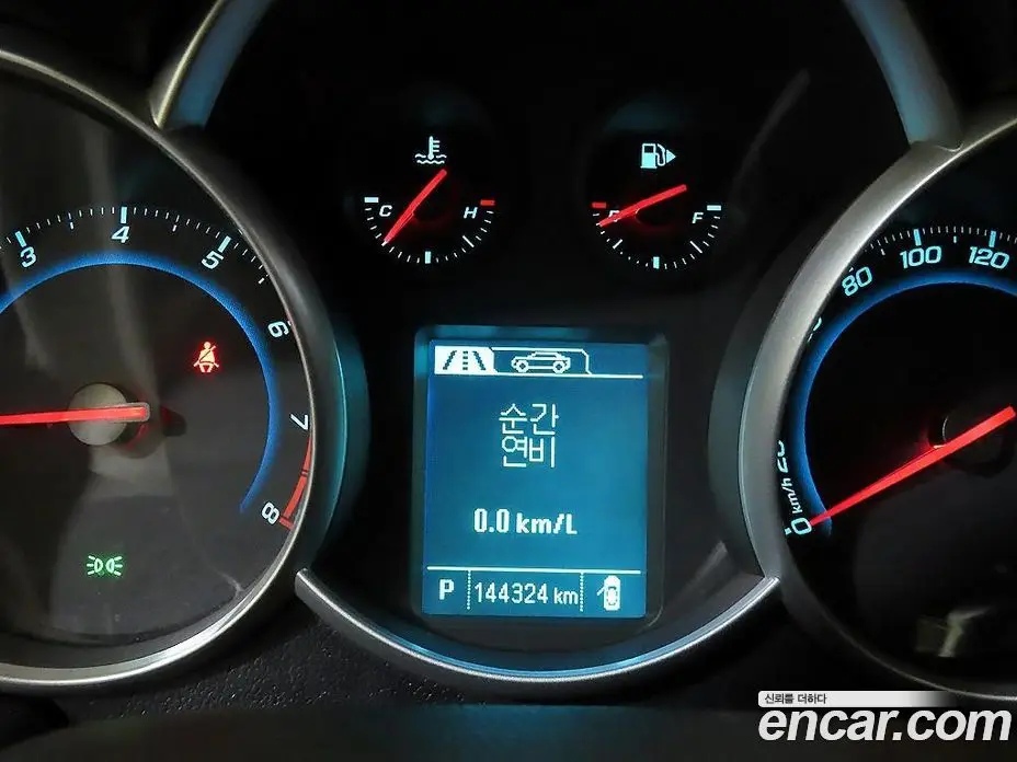 Chevrolet Cruze 2012 1.8 автомат (гидро), фото 9