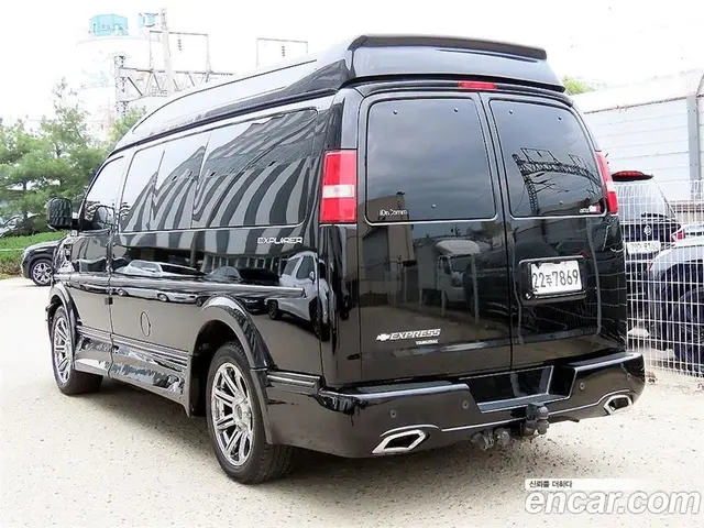 Chevrolet Express Van 2015 6.0 автомат (гидро), миниатюра 3