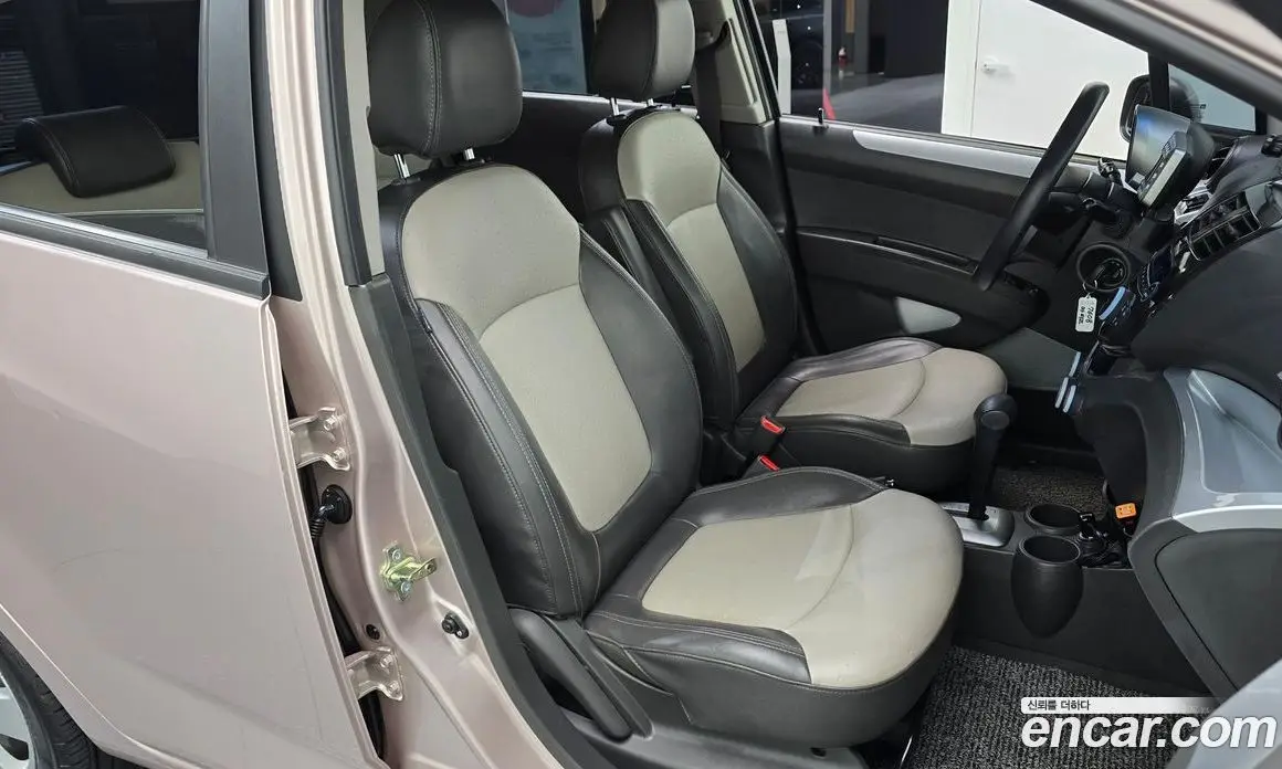 Chevrolet Matiz 2011 1.0 автомат (гидро), фото 12