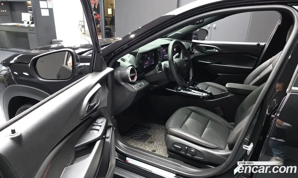 Chevrolet Trax 2024 1.2 автомат (гидро), фото 13