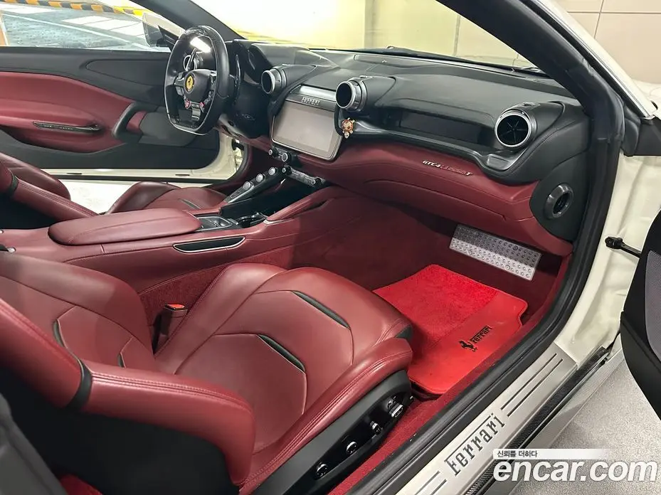 Ferrari GTC4 Lusso 2019 3.9 автомат (гидро), фото 13