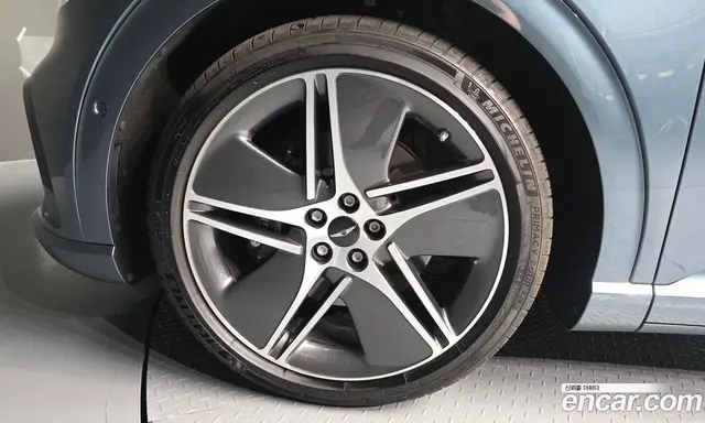 Genesis GV60 2025 0.1 автомат (гидро), миниатюра 5