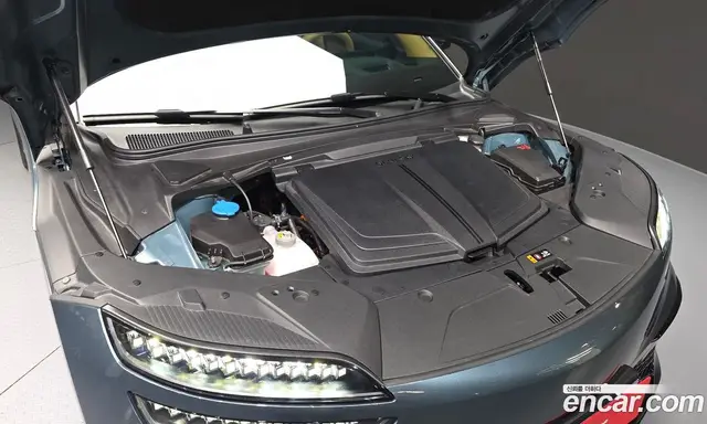 Genesis GV60 2025 0.1 автомат (гидро), миниатюра 6